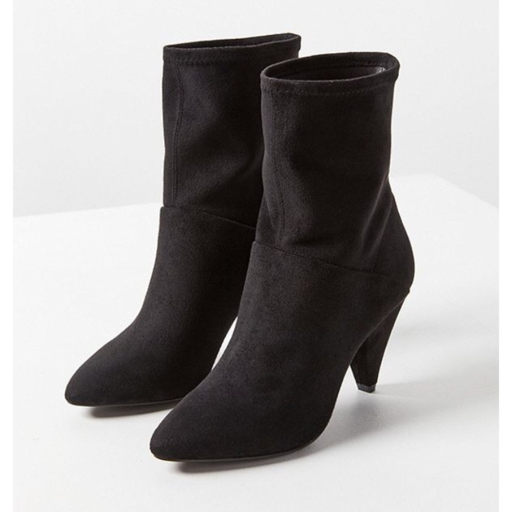 Urban Outfitters Short Scrunch Boot NWT